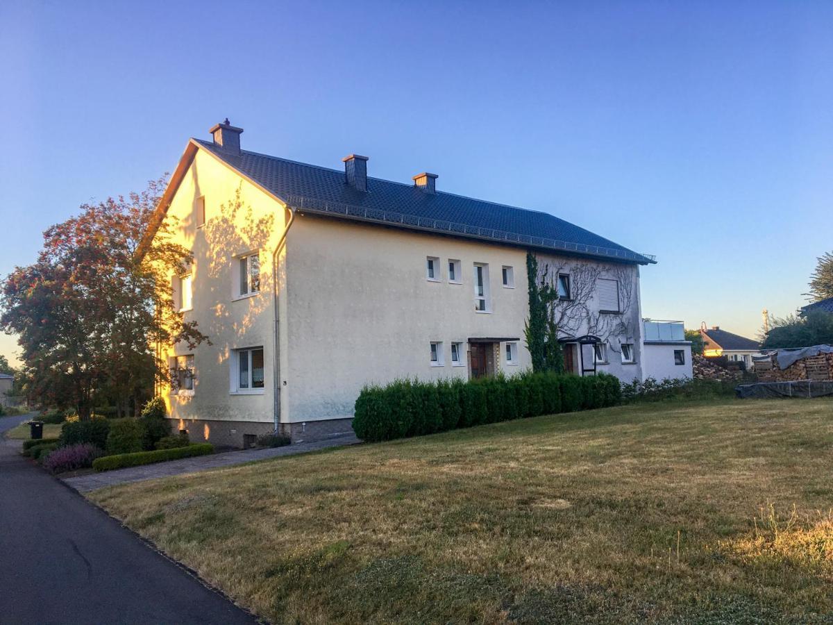 Ferienwohnung Miss Sophie Mehren  Екстериор снимка